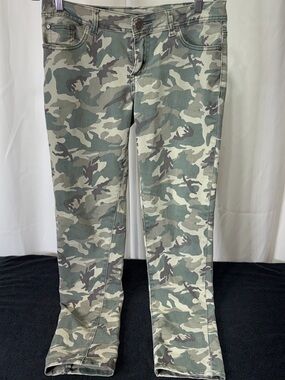 Women's Camo Ankle Jeans in Green - Classic Slim Fit 2570